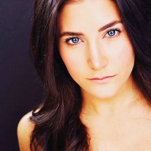 Meet your Posher, Chloe